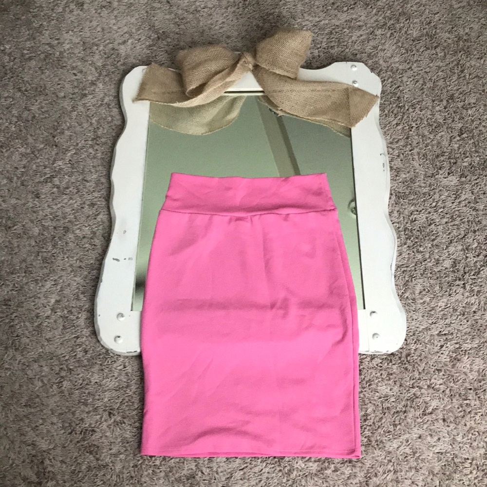 LuLaRoe M Cassie skirt